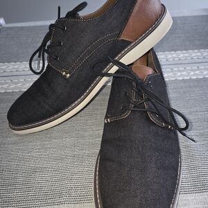 Steve Madden Black and Brown Oxfords